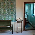 Les Tourelles Bed and Breakfast