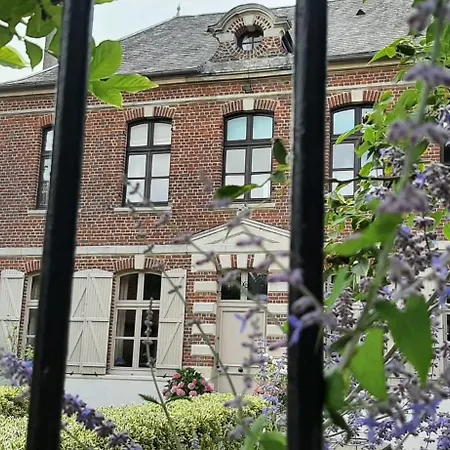 Les Tourelles 住宿加早餐酒店 Contes